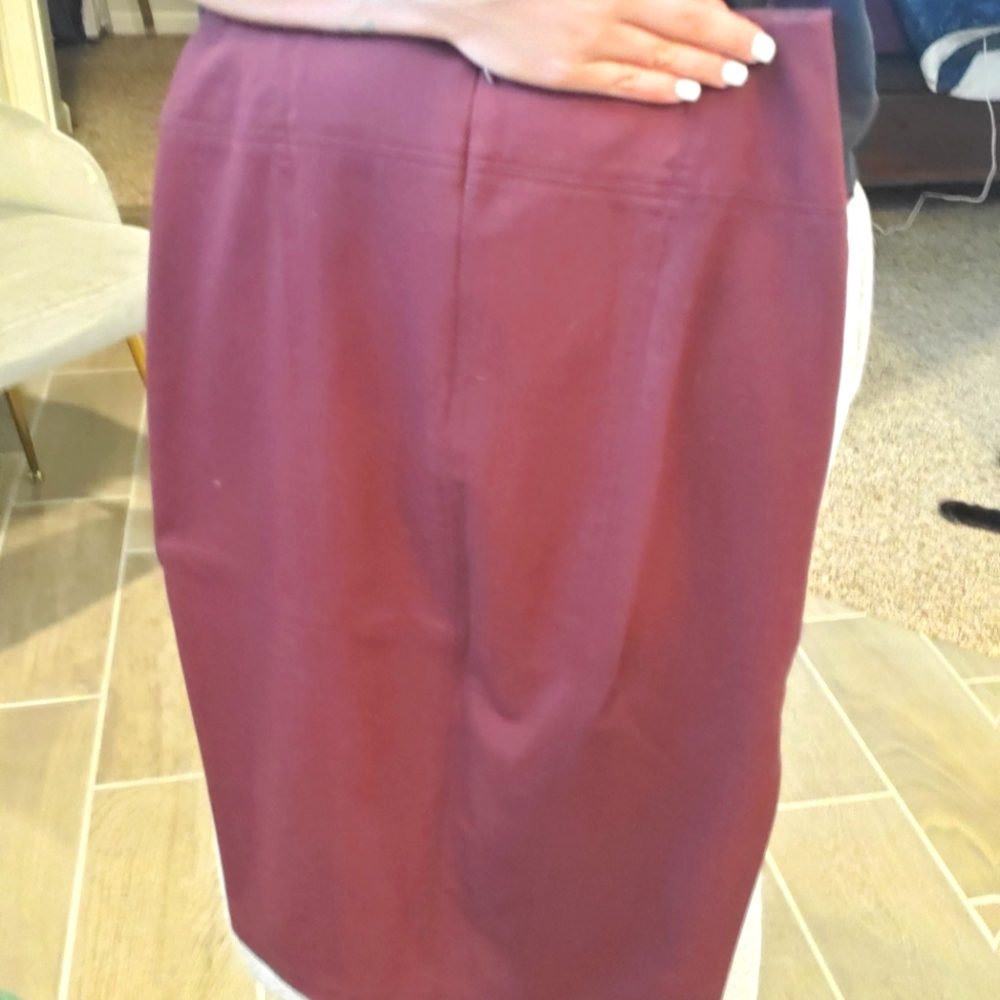 NY & Co maroon pencil skirt